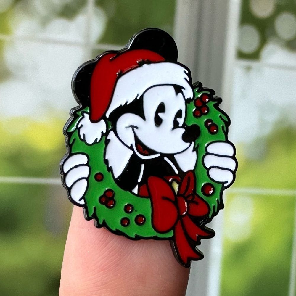 Mickey Mouse Christmas Wreath Enamel Pin/ Brooch Lapel